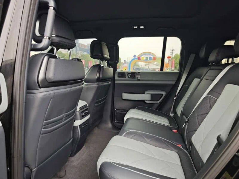Leopard Suv