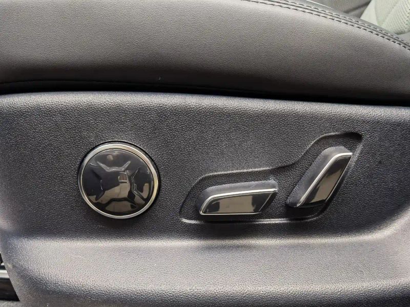 Leopard Suv