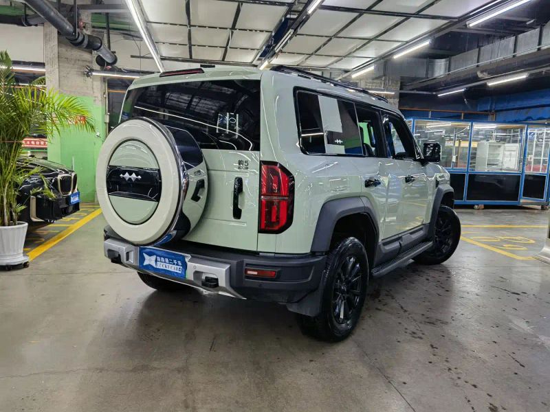 Leopard Suv