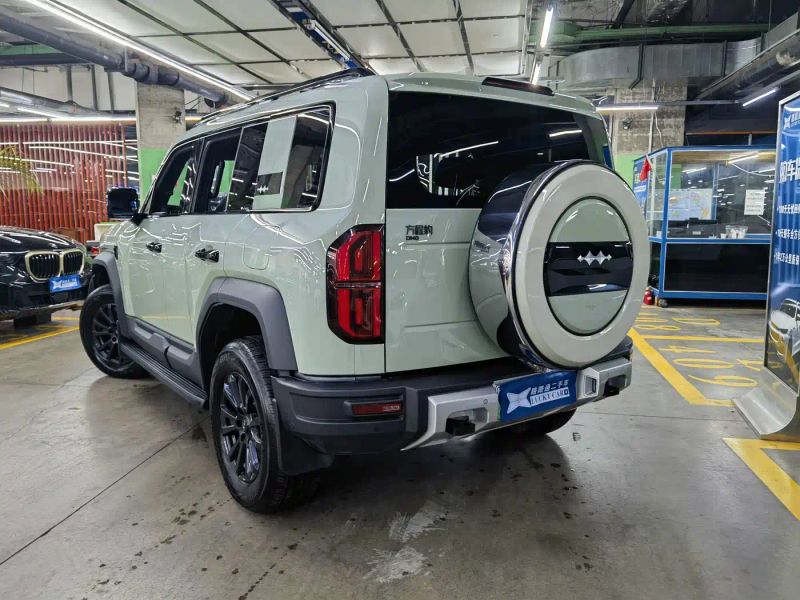 Leopard Suv