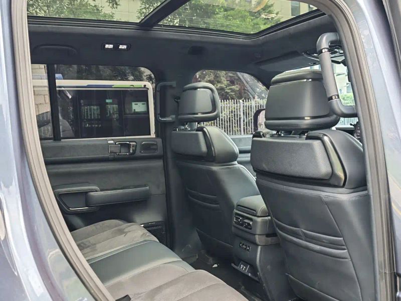 Leopard Suv