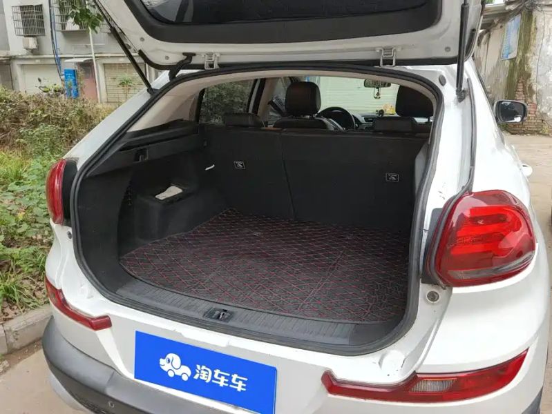 Qoros 5