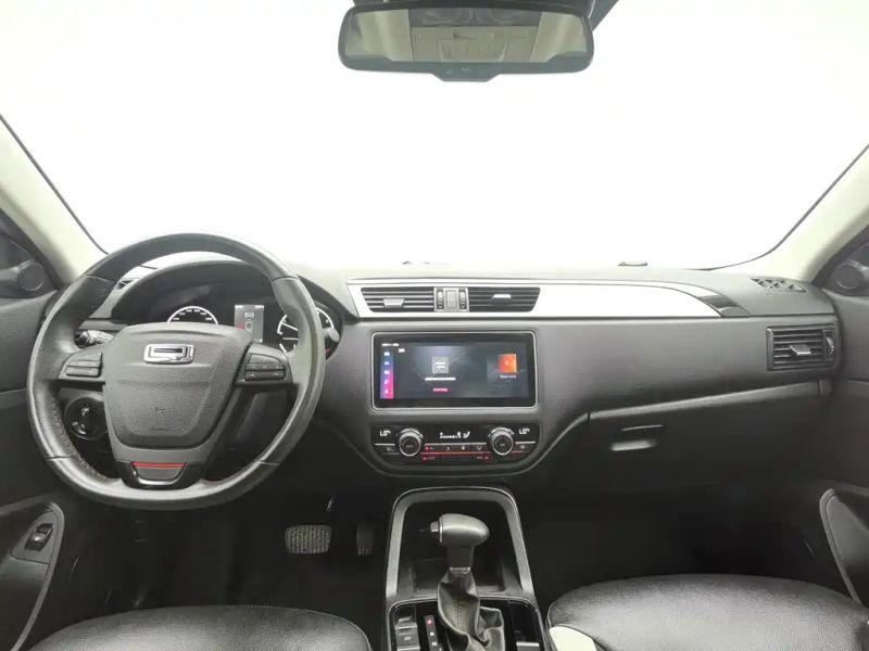 Qoros 5