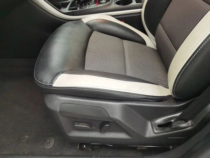 Qoros 5