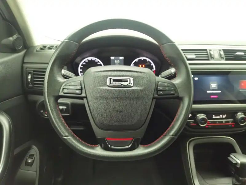 Qoros 5