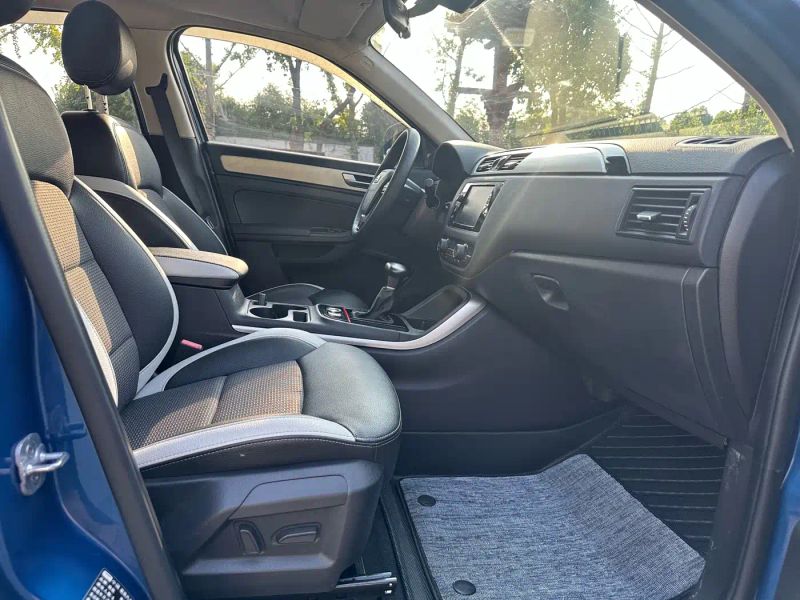 Qoros 5