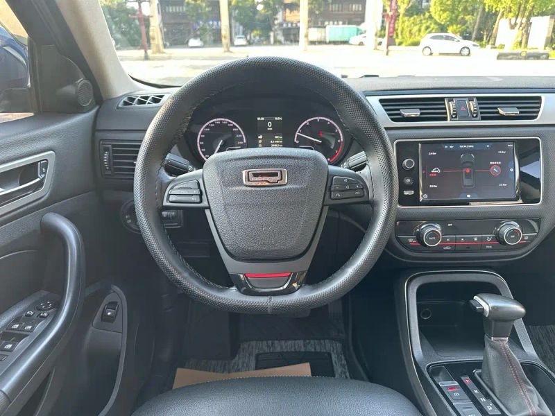 Qoros 5