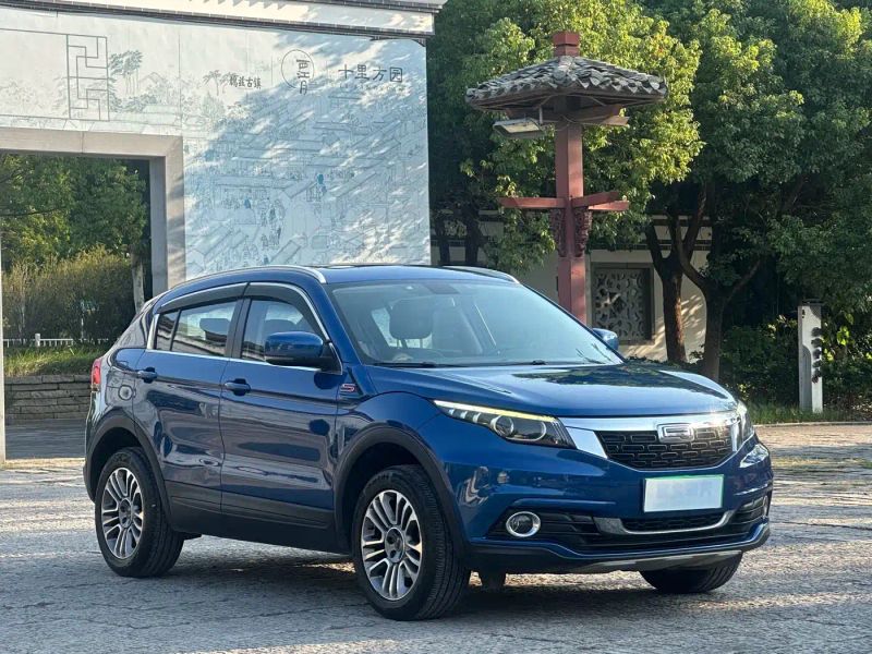 Qoros 5