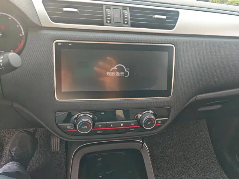 Qoros 5