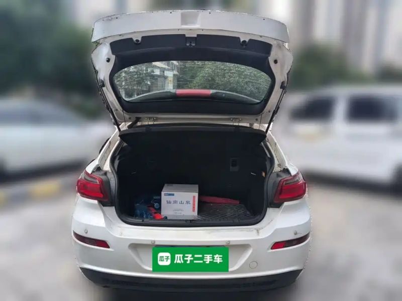 Qoros 3
