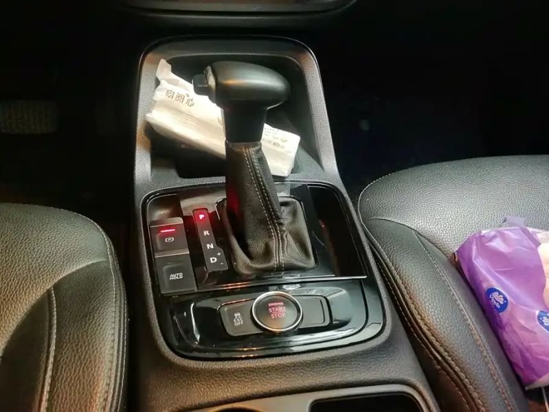Qoros 5