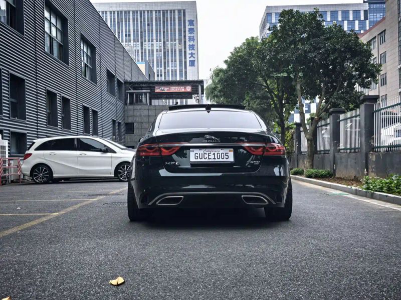 Jaguar xf