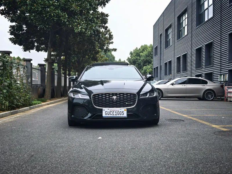 Jaguar xf