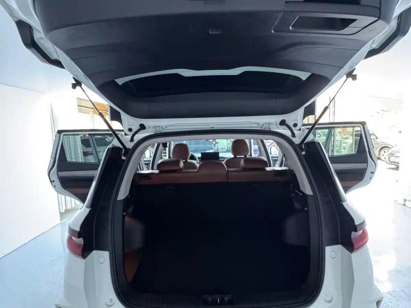 Geely X6