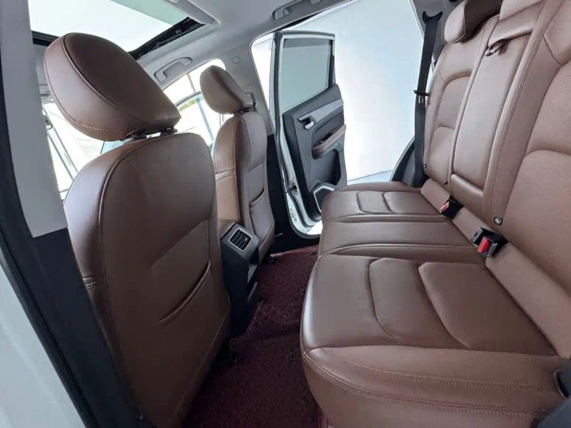 Geely X6