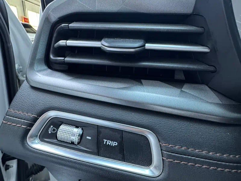 Geely X6