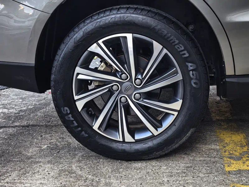 Geely X6