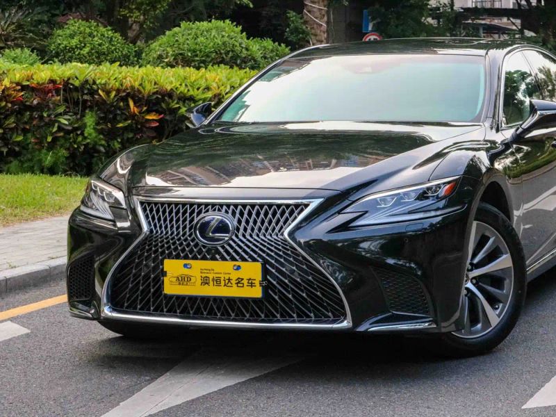 Lexus LS