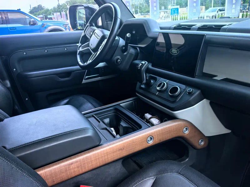 Range_rover Defender
