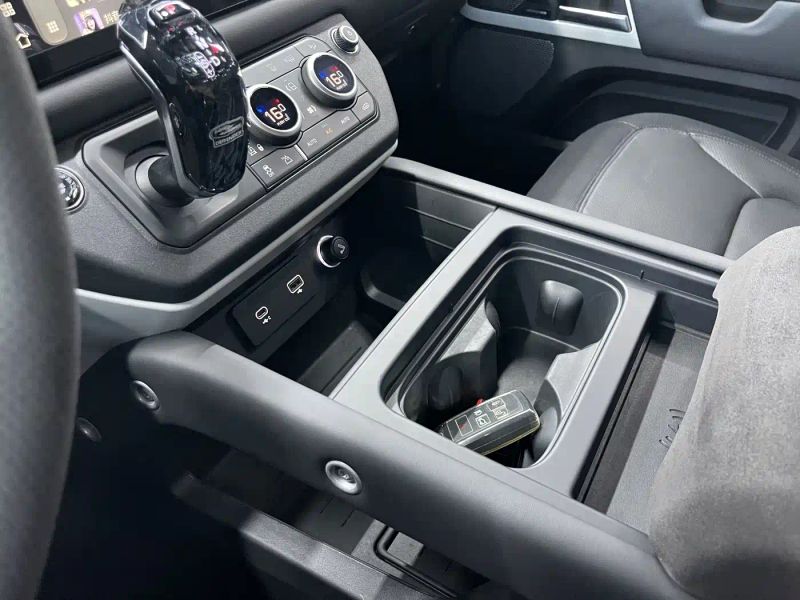 Range_rover Defender