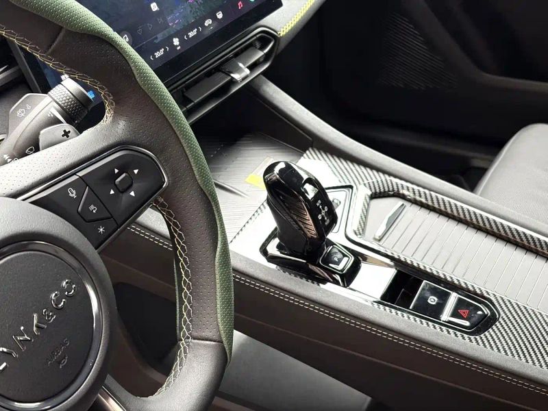 Lynk&co 03