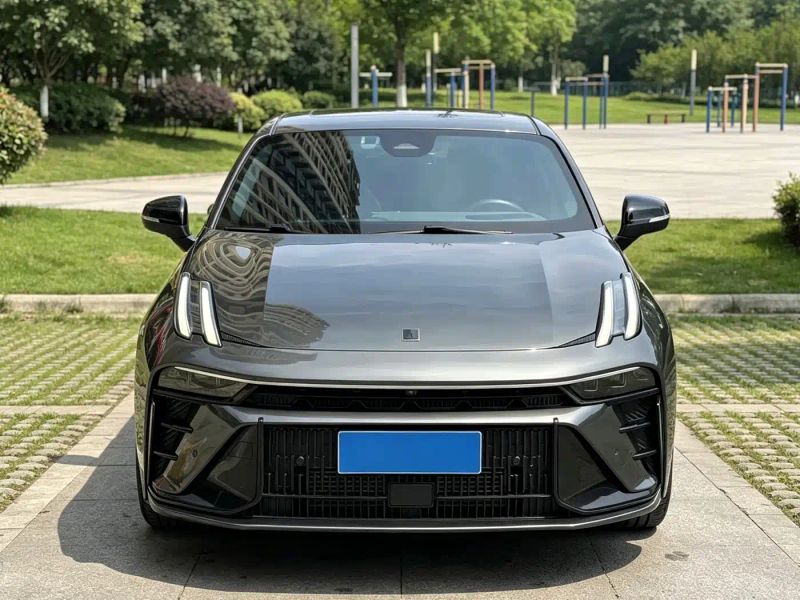 Lynk&co 03
