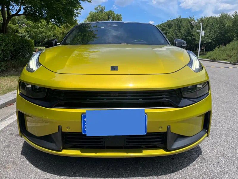 Lynk&co 03