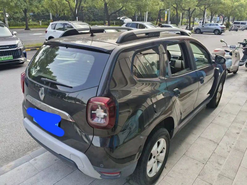 Duster Koleos