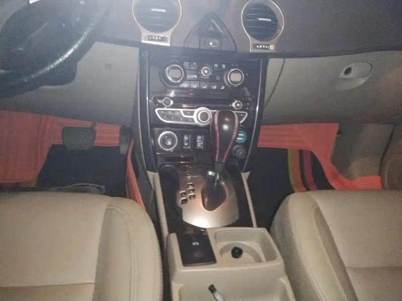 Duster Koleos