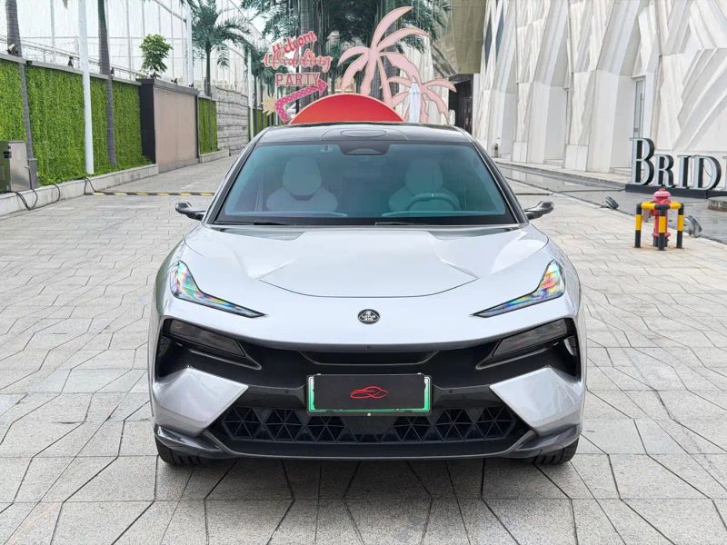 Emeya Suv