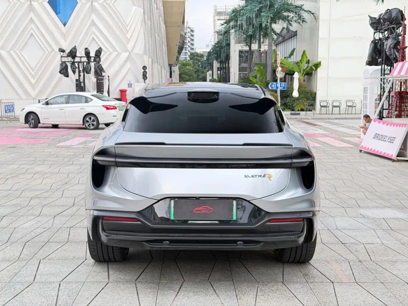 Emeya Suv