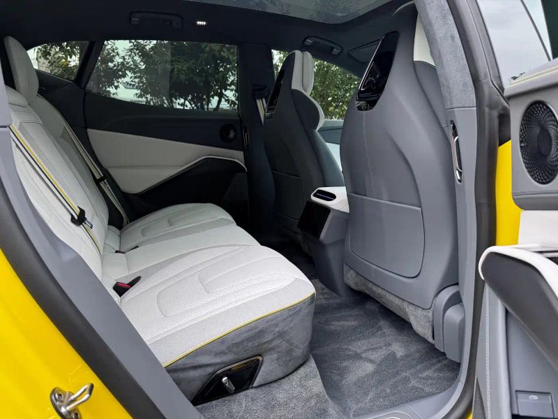 Emeya Suv