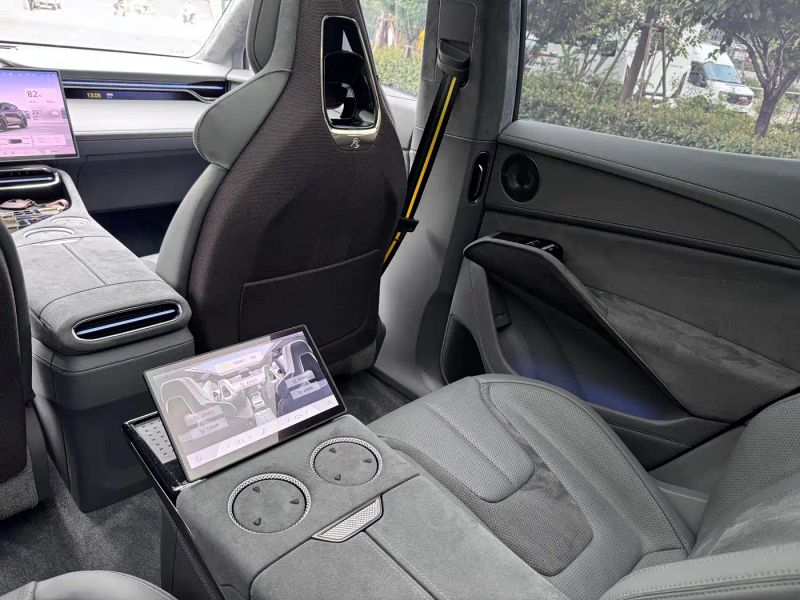 Emeya Suv