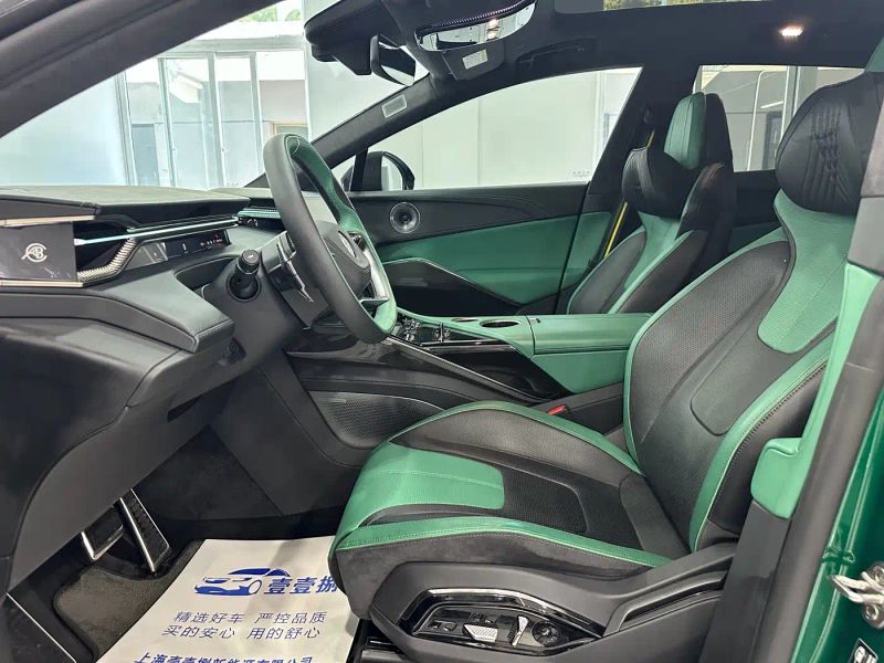 Emeya Suv