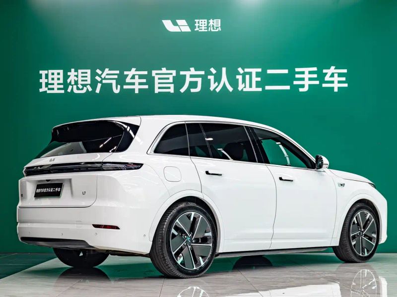 Li-xiang L