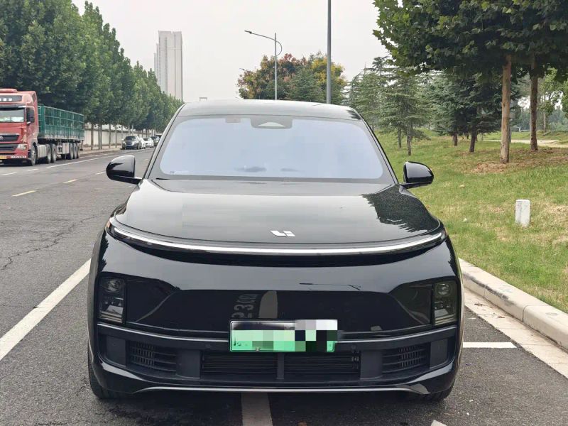 Li-xiang L