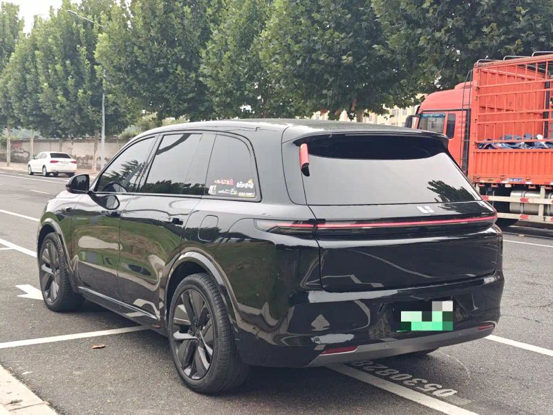 Li-xiang L
