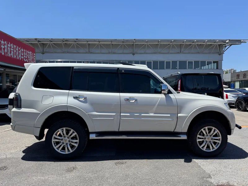 Ouland Pajero