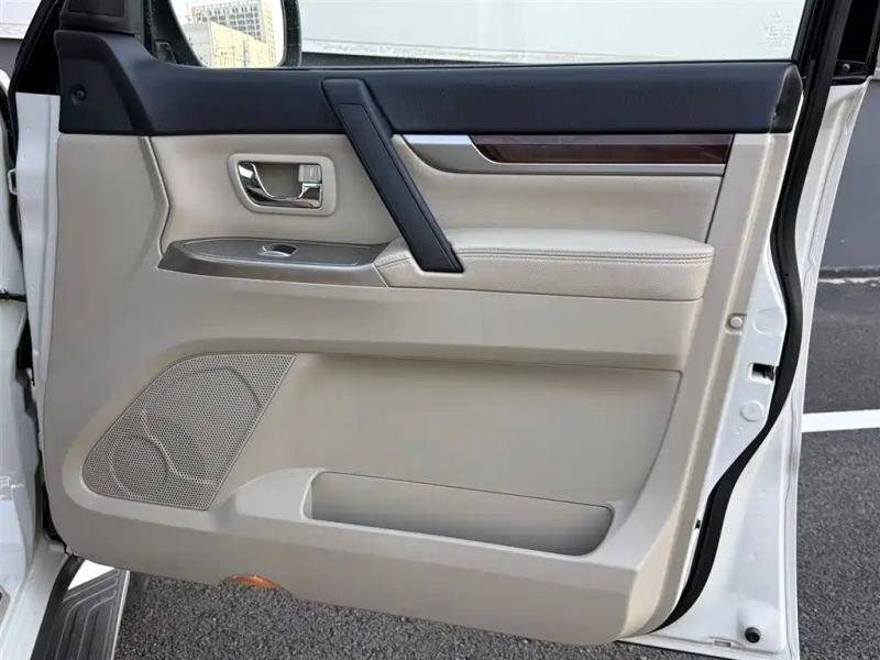 Ouland Pajero