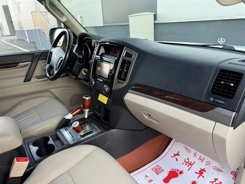 Ouland Pajero