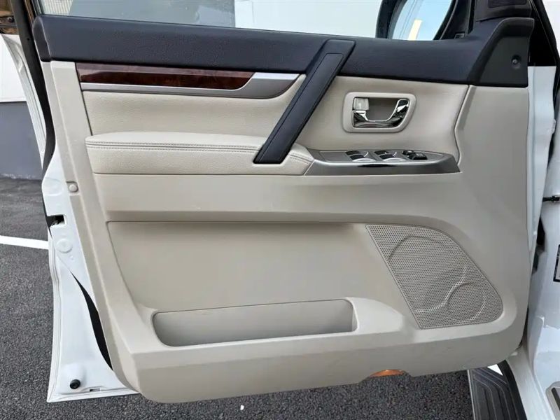 Ouland Pajero