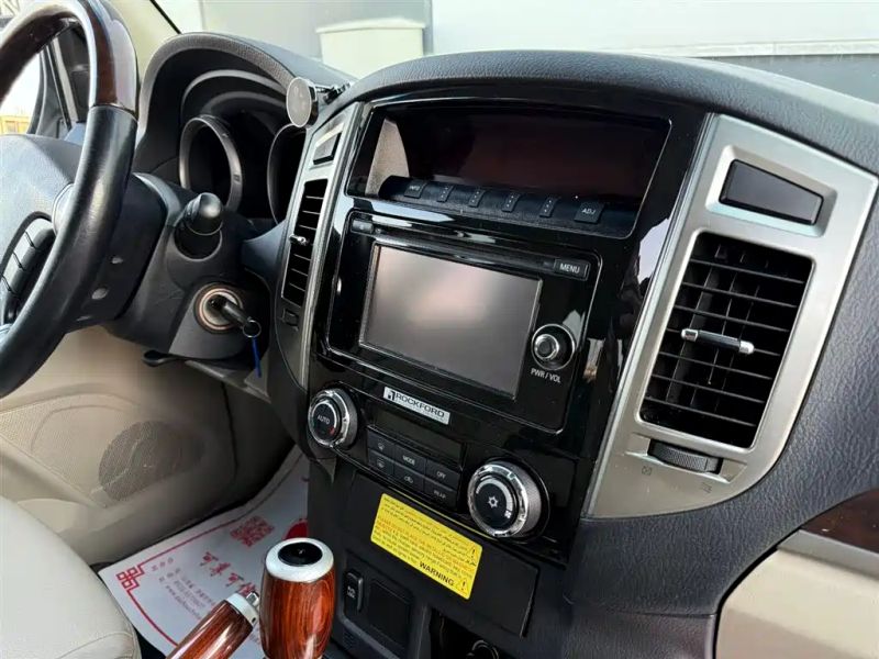 Ouland Pajero