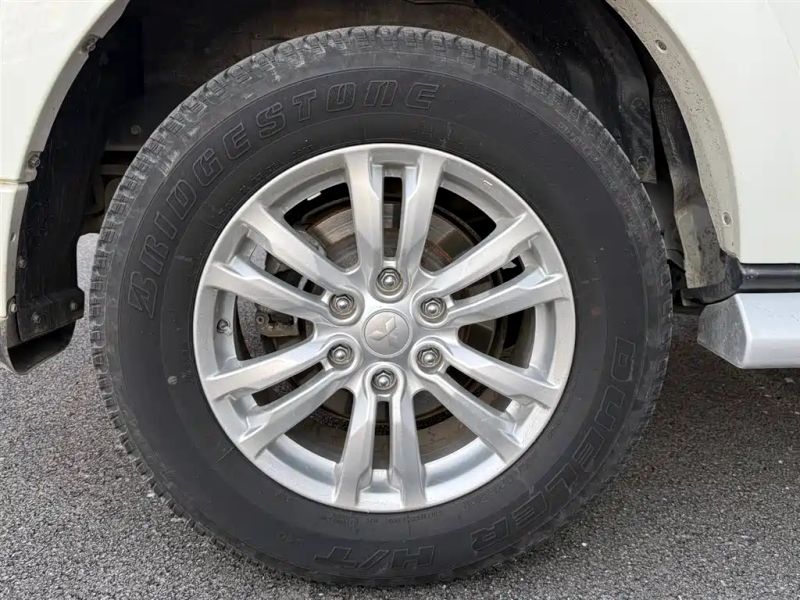 Ouland Pajero