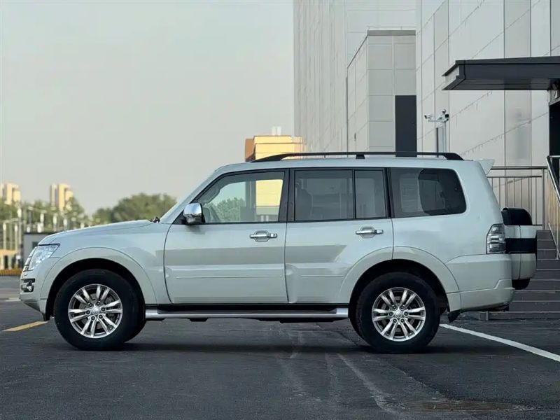 Ouland Pajero
