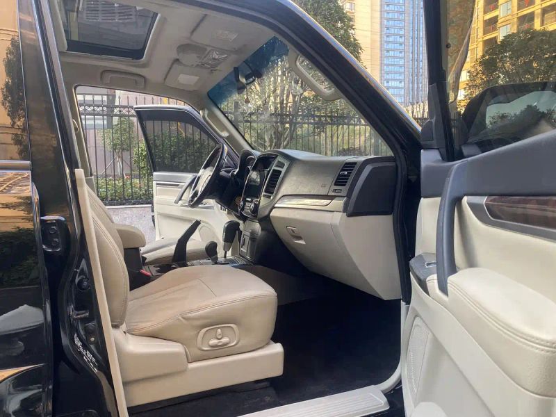 Ouland Pajero