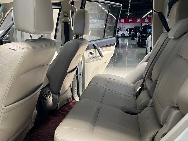 Ouland Pajero