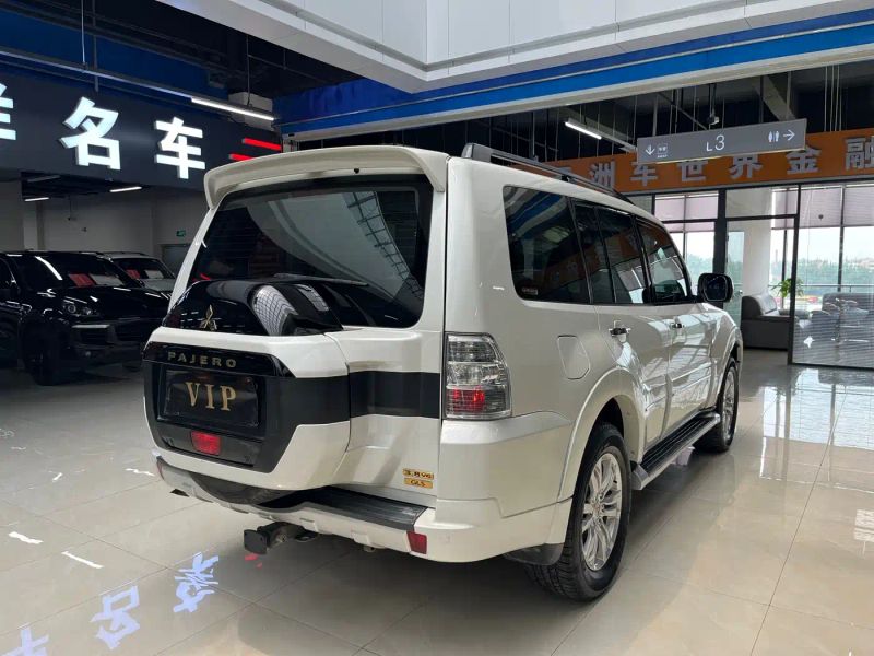 Ouland Pajero