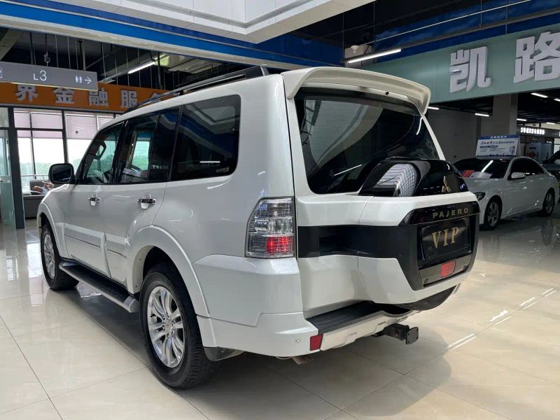 Ouland Pajero