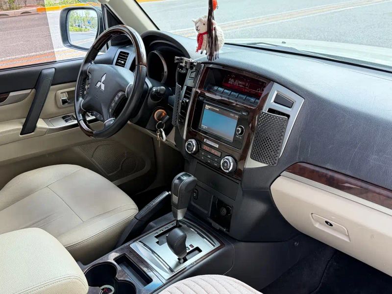 Ouland Pajero