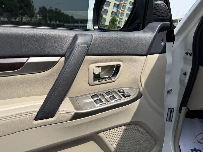 Ouland Pajero
